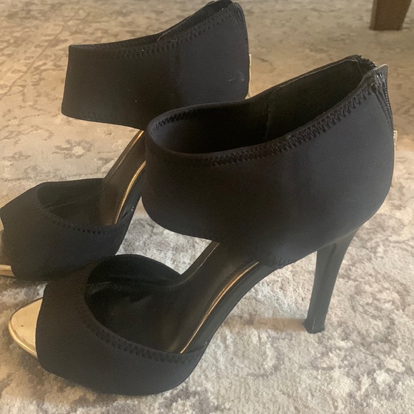 BCBG stiletto 👠 heels - Picture 2 of 5